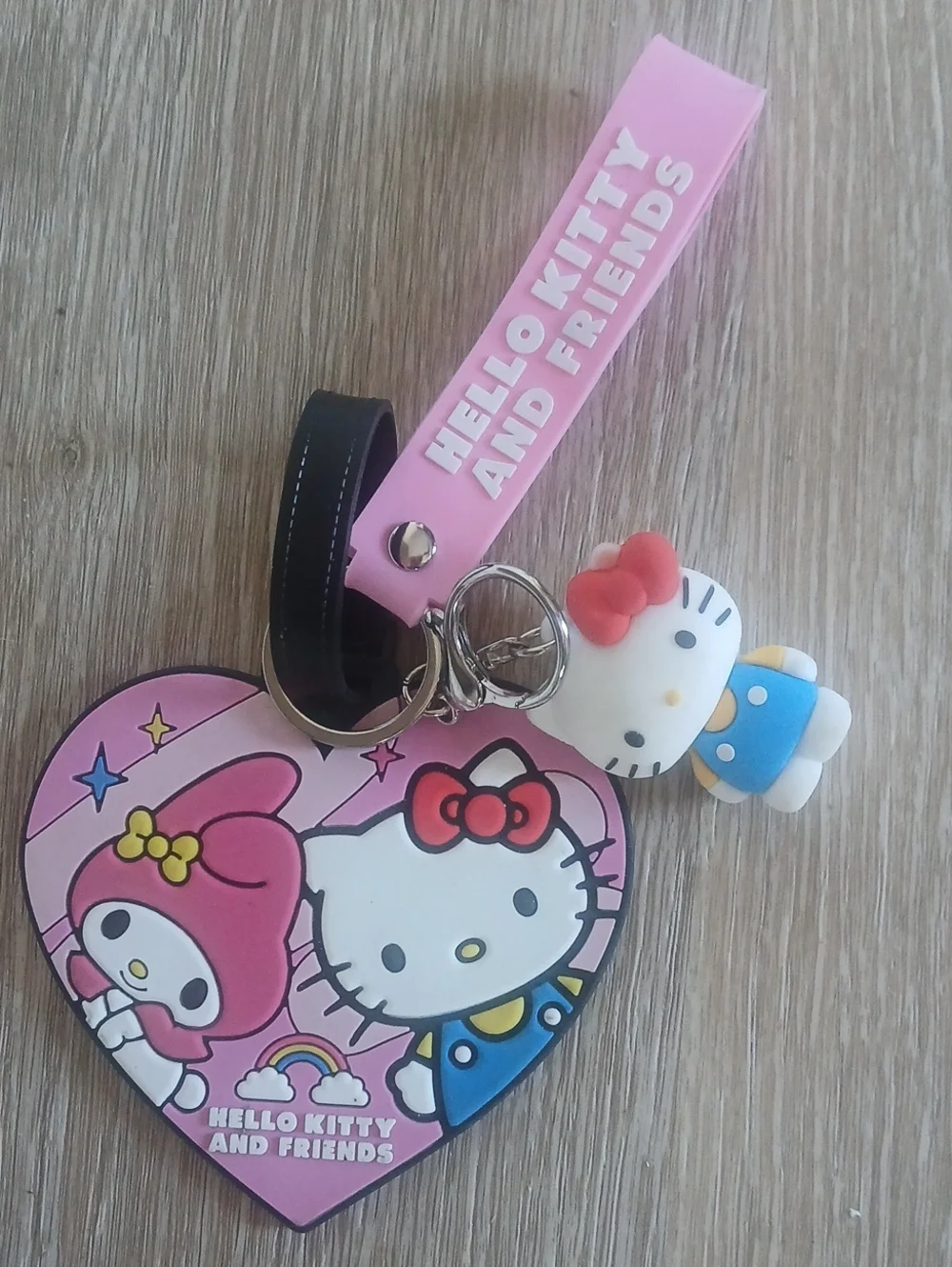 Hello Kitty Pink Heart Luggage Tag with Friends Charm And Lanyard Key Ring 2024